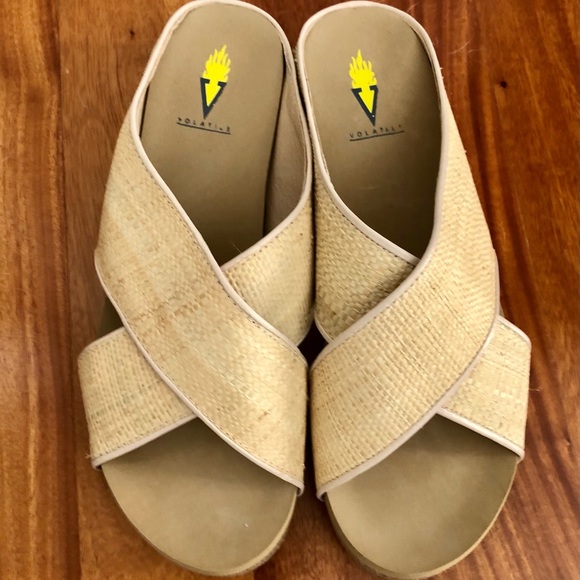 Volatile Natural Ablette Slide Sandal